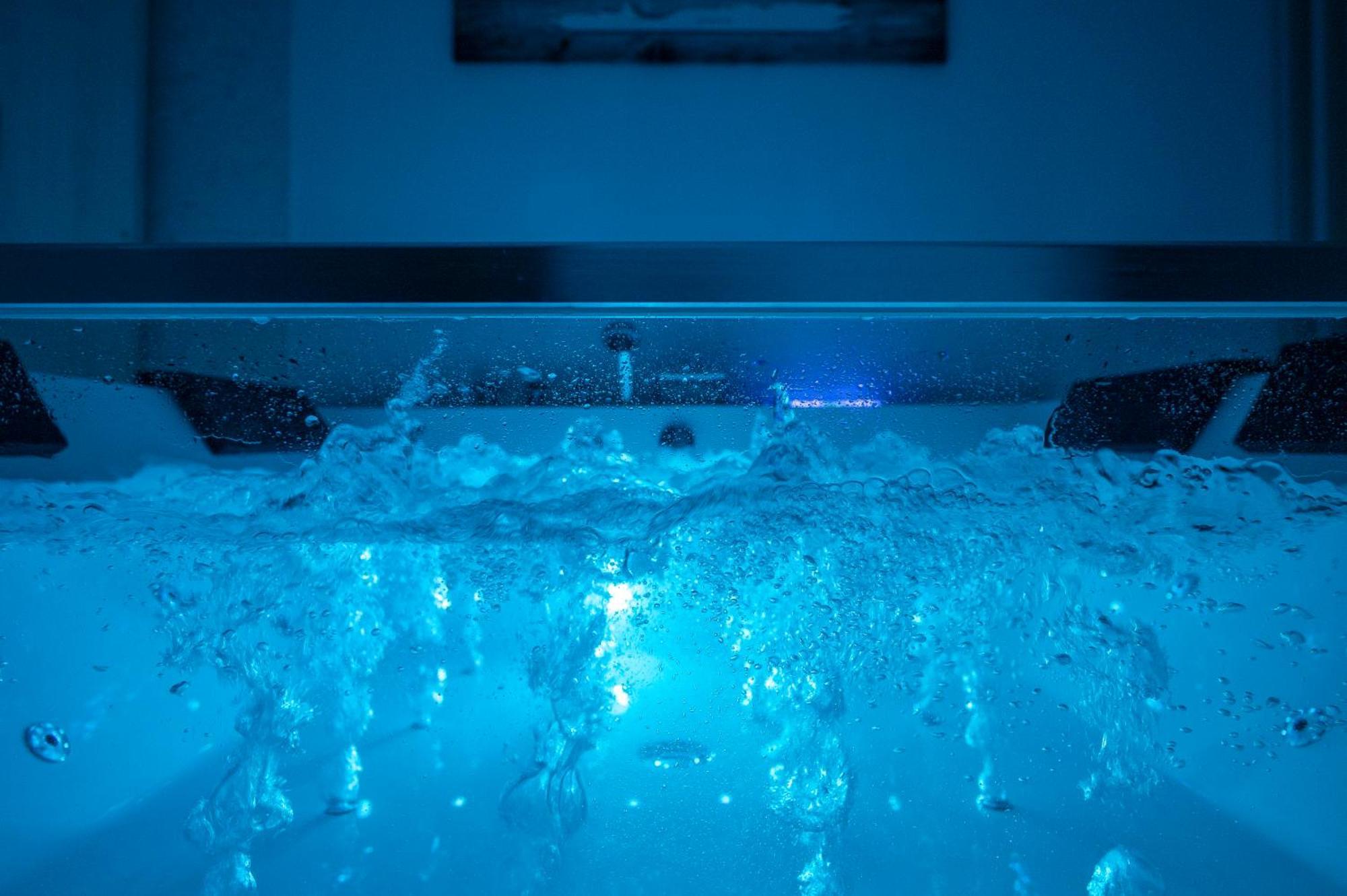 סלוניקי Premium Jacuzzi Suite At The City Center, By Aqua Platinum מראה חיצוני תמונה
